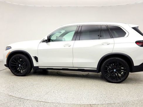 Used 2025 BMW X5 xDrive40i AWD/4WD image 8