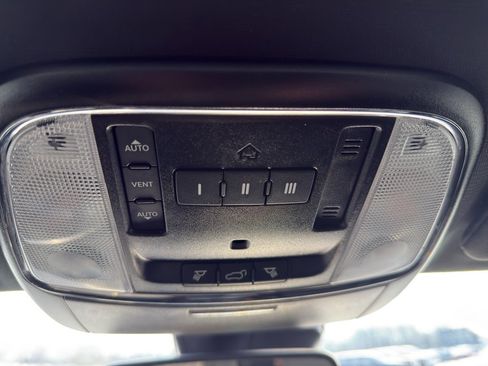 Used 2020 Dodge Durango R/T w/ Technology Group image 24