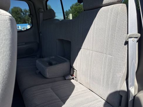 Used 2000 Toyota Tundra SR5 image 13