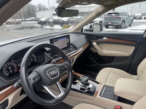 Used 2021 Audi Q5 Premium Plus w/ Premium Plus Package image 9
