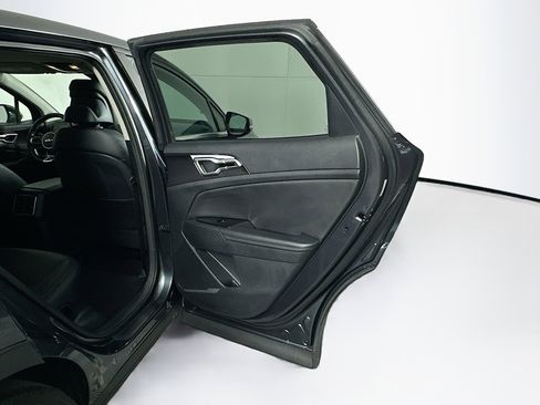 Used 2024 Kia Sportage EX image 30