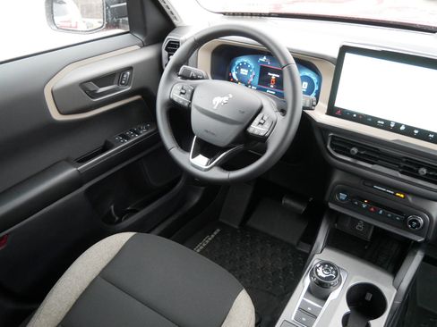 Used 2025 Ford Bronco Sport Big Bend image 9