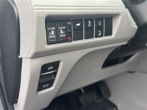 Used 2019 Honda Odyssey EX-L image 34