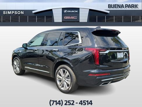 Used 2025 Cadillac XT6 Premium Luxury w/ Technology Package FWD image 6