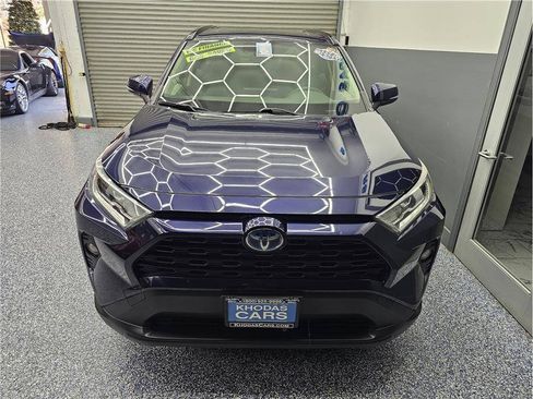 Used 2020 Toyota RAV4 XLE w/ Convenience Package AWD/4WD image 8
