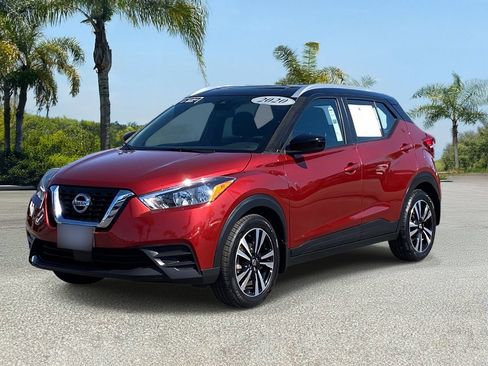 Certified 2020 Nissan Kicks SV FWD image 1