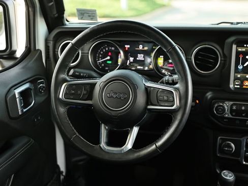 Used 2022 Jeep Wrangler Unlimited Sahara w/ Cold Weather Group AWD/4WD image 29