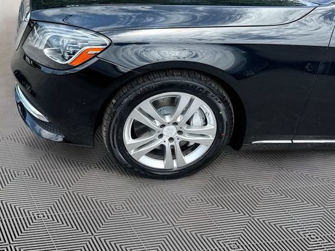 Used 2020 Mercedes-Benz S 560 4MATIC Sedan w/ Premium Package image 35