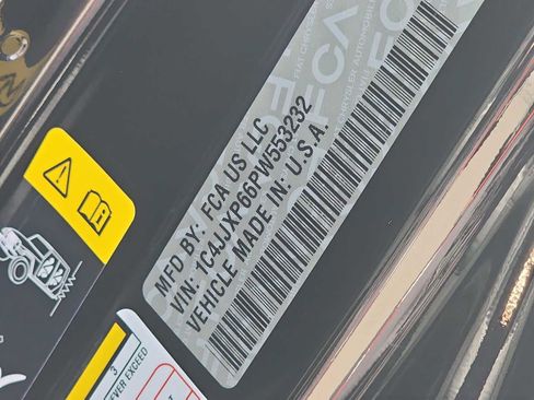 Used 2023 Jeep Wrangler Sahara w/ Cold Weather Group image 24