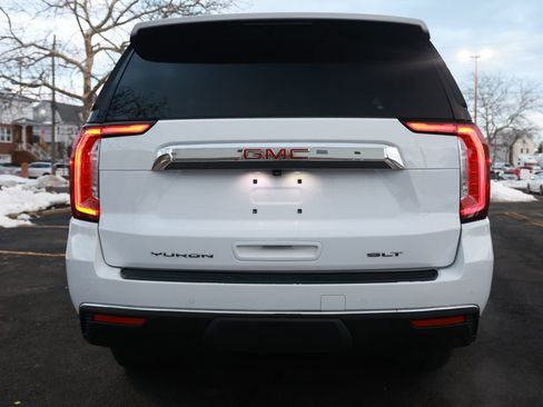 Used 2024 GMC Yukon SLT image 7
