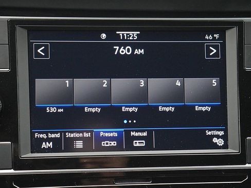 Used 2024 Volkswagen Jetta Sport image 33