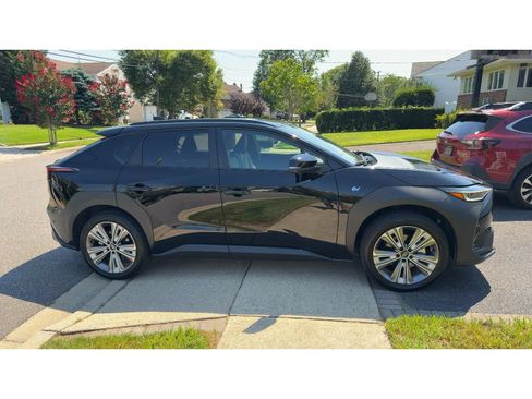 Used 2023 Subaru Solterra AWD image 3