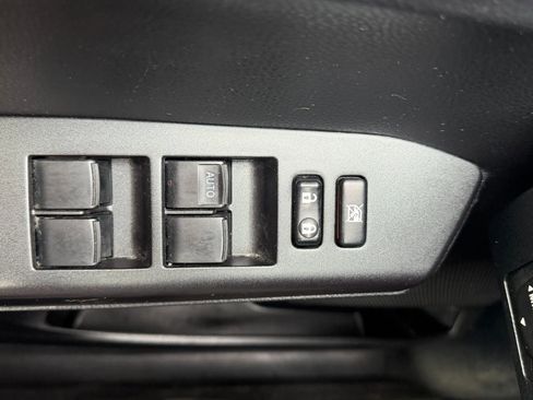 Used 2018 Toyota RAV4 XLE w/ Plus Extra Value Package AWD/4WD image 26