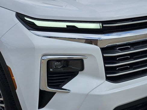 Certified 2026 Chevrolet Traverse LT w/ Driver Confidence Package image 10