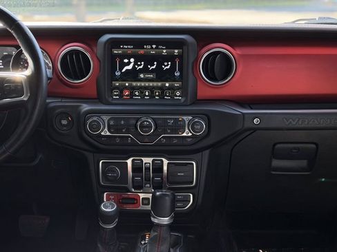 Used 2020 Jeep Wrangler Unlimited Rubicon AWD/4WD image 35