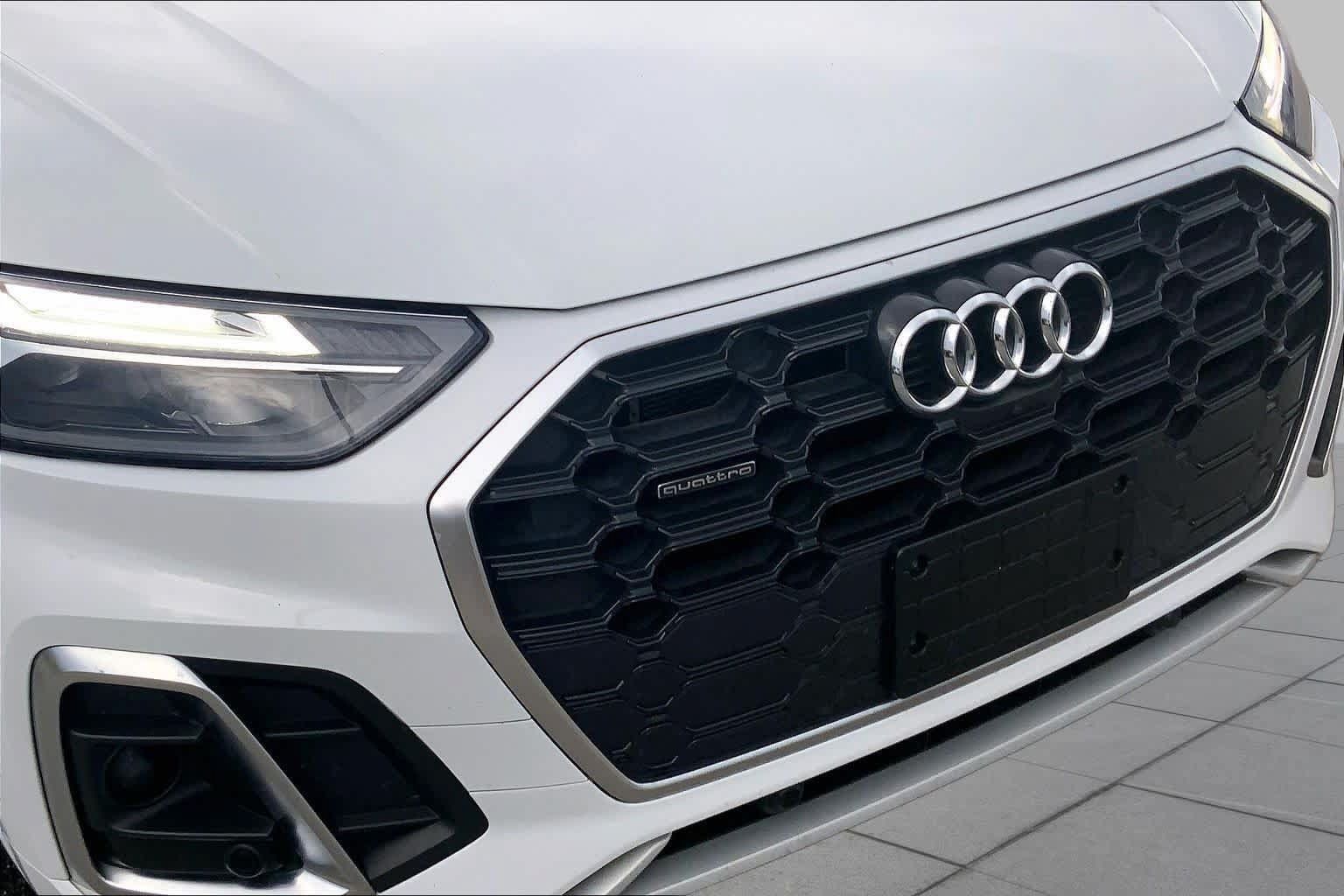 Used 2021 Audi Q5 e Premium Plus w/ Premium Plus Package AWD/4WD image 30