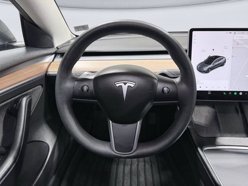 Used 2022 Tesla Model 3 Long Range image 9