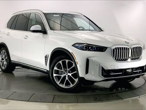 New 2026 BMW X5 xDrive50e w/ Climate Comfort Package image 1