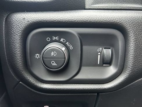 New 2026 RAM 1500 Express AWD/4WD image 29