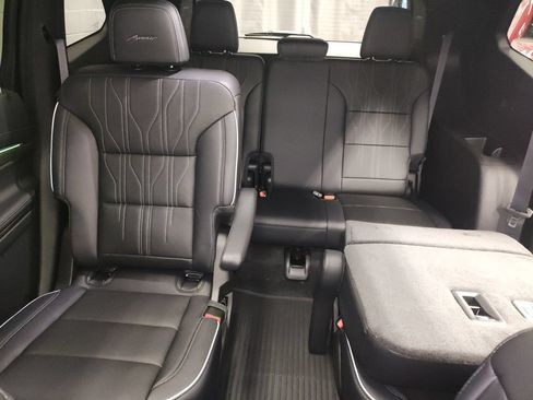 New 2026 Buick Enclave Avenir w/ Super Cruise Package FWD image 28