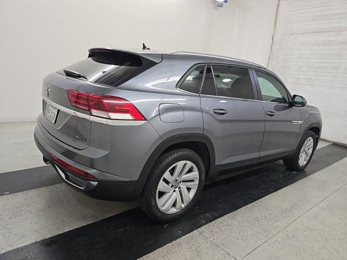 Used 2023 Volkswagen Atlas Cross Sport SE w/ Panoramic Sunroof Package AWD/4WD image 3