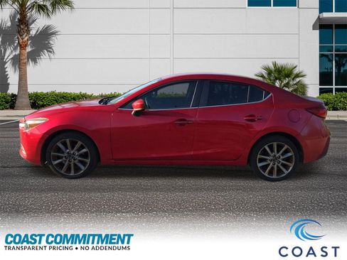 Used 2018 MAZDA MAZDA3 Touring image 3