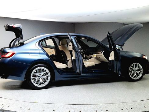 Used 2025 BMW 330i xDrive Sedan w/ Convenience Package image 12