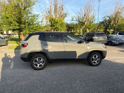 Used 2022 Jeep Compass Trailhawk w/ Trailhawk Convenience Group AWD/4WD image 6