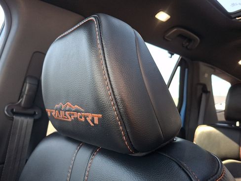 Used 2023 Honda Pilot TrailSport image 13