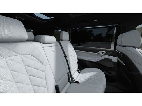 New 2027 BMW X7 xDrive40i w/ M Sport Package AWD/4WD image 12