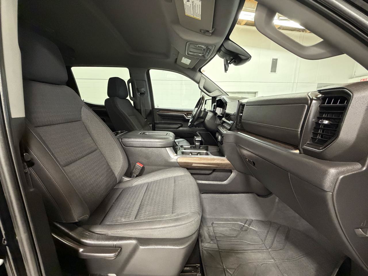 Used 2022 Chevrolet Silverado 1500 RST w/ Z71 Off-Road Package AWD/4WD image 22
