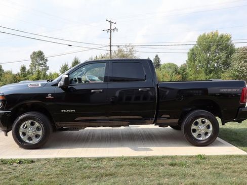 Used 2025 RAM 2500 Big Horn image 33