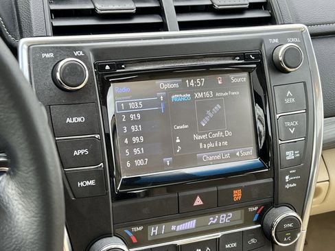 Used 2015 Toyota Camry LE image 13