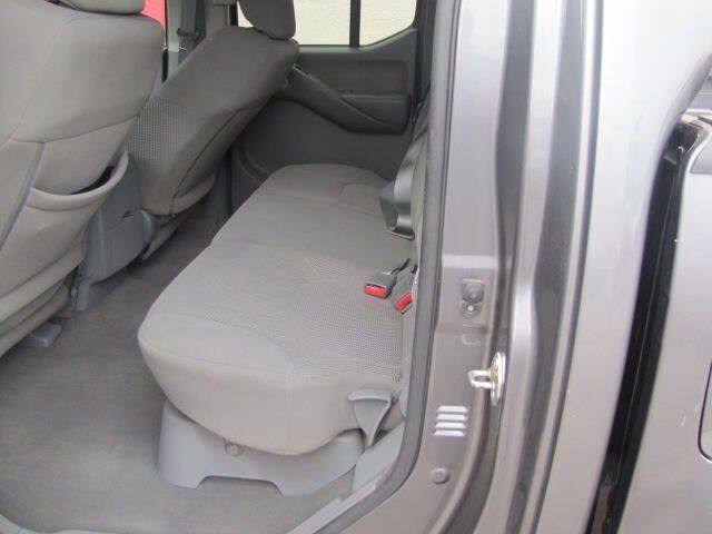 Used 2018 Nissan Frontier SV RWD image 14