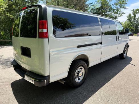 Used 2025 Chevrolet Express 3500 LT w/ LT Preferred Equipment Group RWD image 2