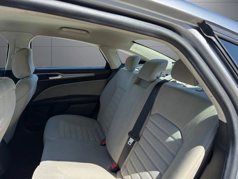 Used 2020 Ford Fusion S FWD image 9