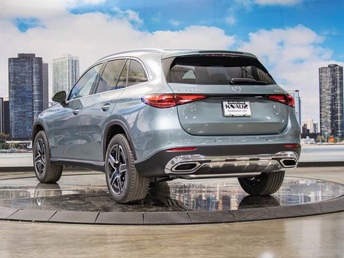 Used 2026 Mercedes-Benz GLC 300 4MATIC image 9