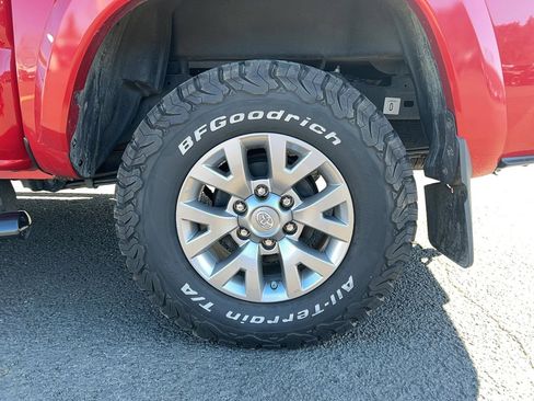 Used 2018 Toyota Tacoma SR5 image 17