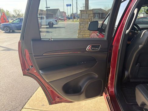 Used 2020 Jeep Grand Cherokee Limited X AWD/4WD image 2
