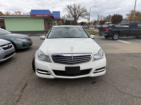 Used 2012 Mercedes-Benz C 300 4MATIC Sedan image 4