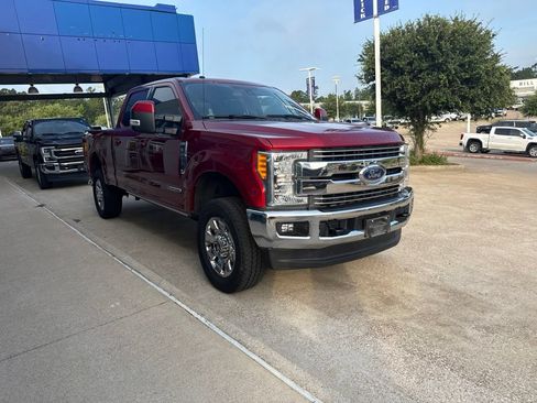 Used 2017 Ford F250 Lariat w/ Lariat Ultimate Package AWD/4WD image 2