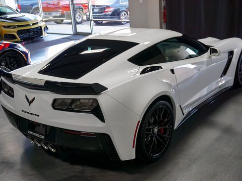 Used 2019 Chevrolet Corvette Z06 w/ Z07 Performance Package RWD image 61