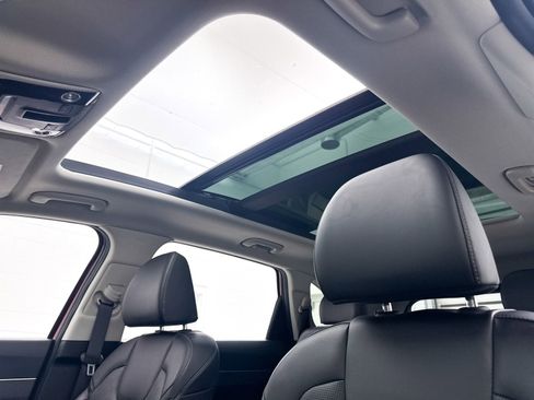 Used 2025 Kia Sorento EX w/ Panoramic Sunroof Package AWD/4WD image 3