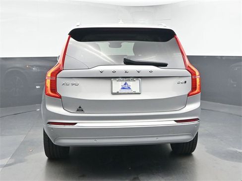 Used 2023 Volvo XC90 B6 Plus w/ Protection Package image 7