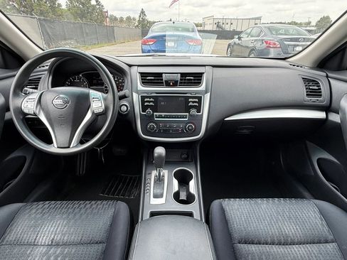 Used 2017 Nissan Altima 2.5 S w/ Power Driver Seat Package image 3