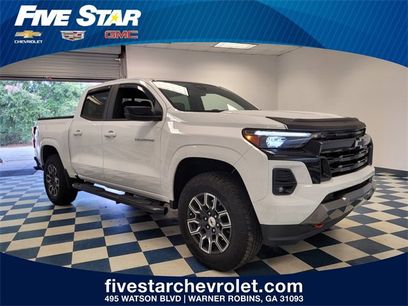 Used 2024 Chevrolet Colorado Z71 w/ Z71 Convenience Package 2