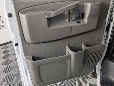 Used 2024 Chevrolet Express 2500 w/ Driver Convenience Package image 10