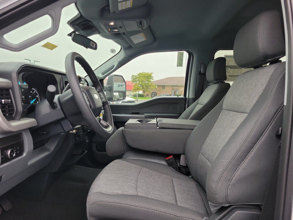 New 2026 Ford F250 XL w/ STX Appearance Package AWD/4WD image 18
