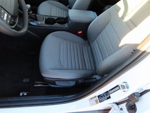 New 2025 Kia K4 EX FWD image 33