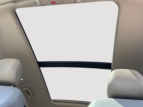 Used 2023 Volkswagen Atlas SE w/ Panoramic Sunroof Package AWD/4WD image 38